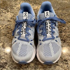 On Running Cloudsurfer athletic shoes size 10